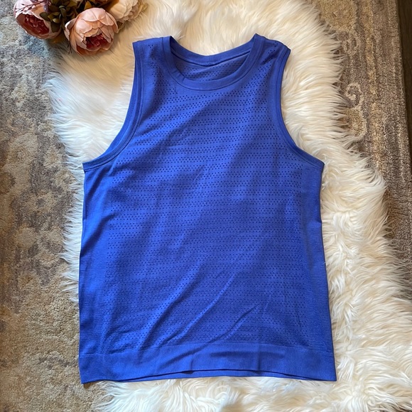 lululemon athletica Tops - 🍋EUC Lululemon Breeze By Muscle Tank
